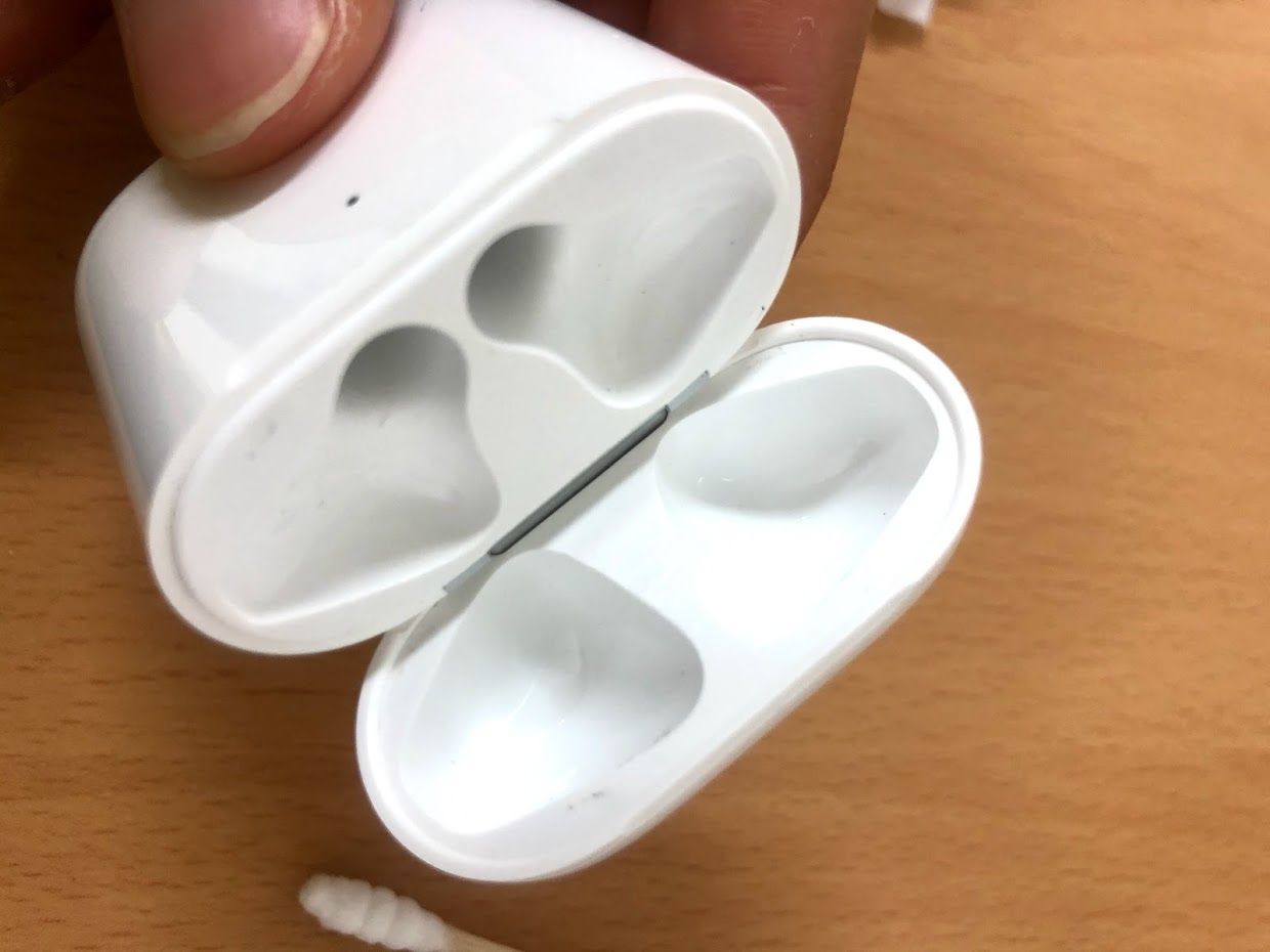 에어팟(AirPods) 케이스 청소 후