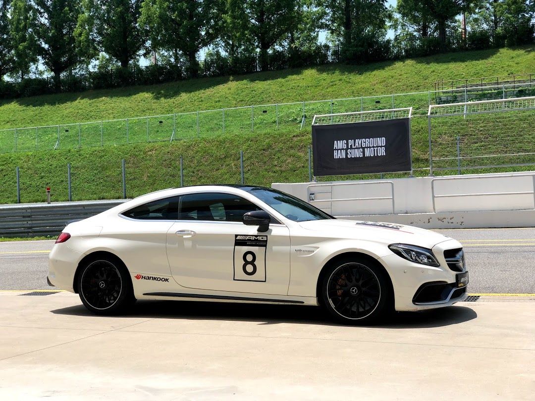 MERCEDES-AMG C63 COUPE